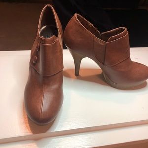 Fioni booties